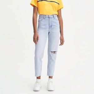 Levi’s Premium Mom Jeans in Light Wash